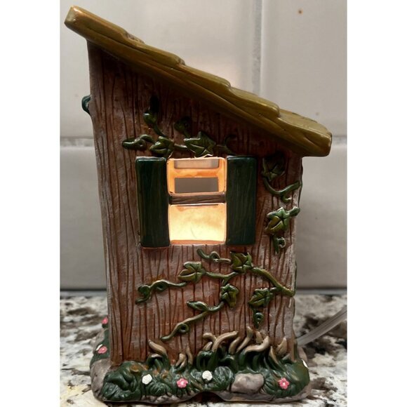 Ceramic Outhouse Night Light Lamp With Ivy Design & Plug-In Cord - Picture 3 of 8